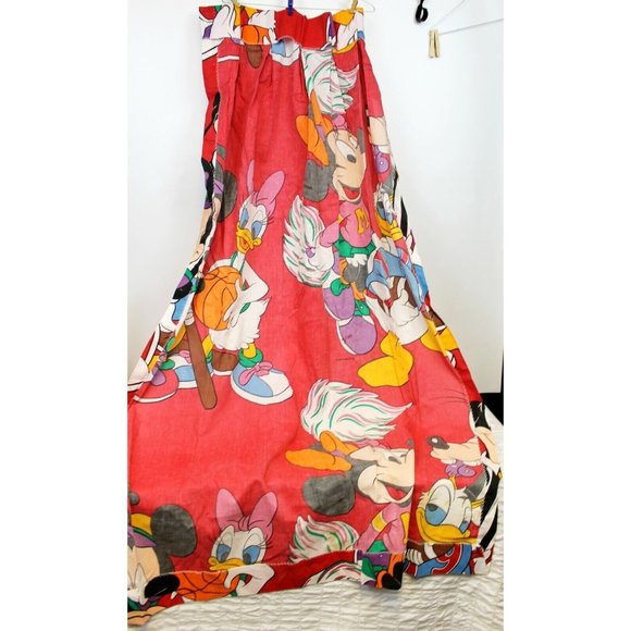 2 VTG 80s Disney Sports Theme Mickey Minnie Daisy Donald Red Curtain Panel Pleat - Picture 10 of 12